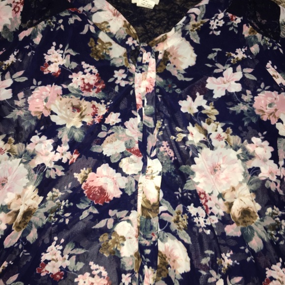 Maternity blouse - Picture 3 of 4